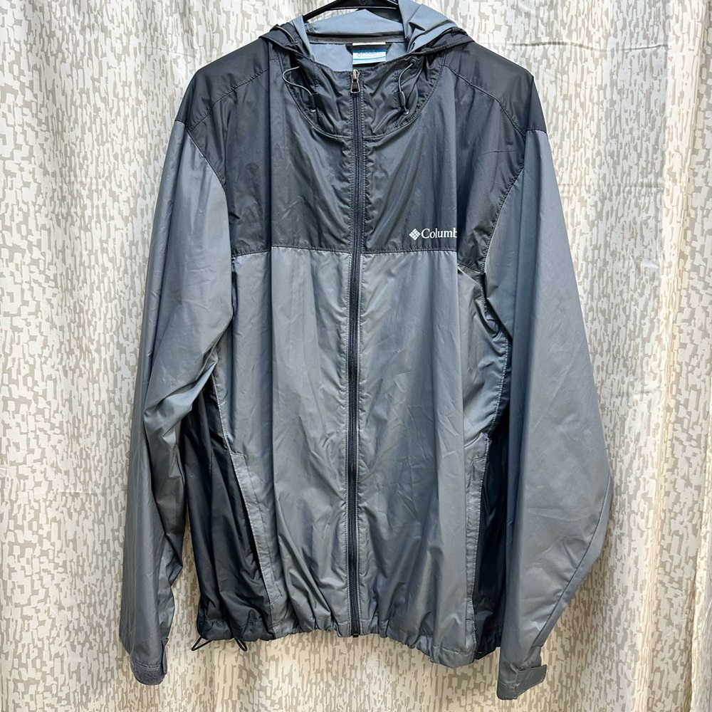 Columbia Men's Two-Tone Gray Windbreaker